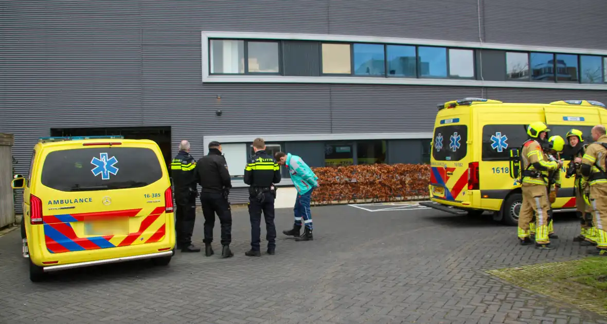 Veel hulpdiensten naar lekkage Universiteit Leiden - Foto 7