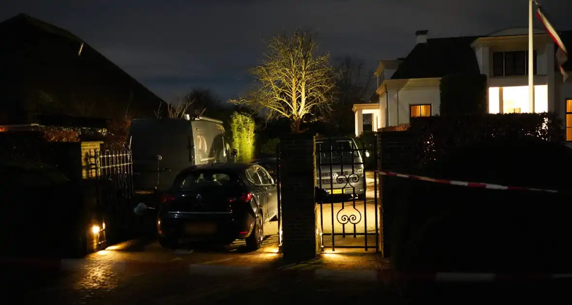 Overleden persoon aangetroffen in villa - Foto 1