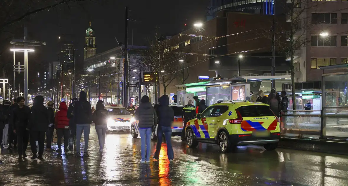 Gewonde na botsing met fietser, onrust tussen jongeren