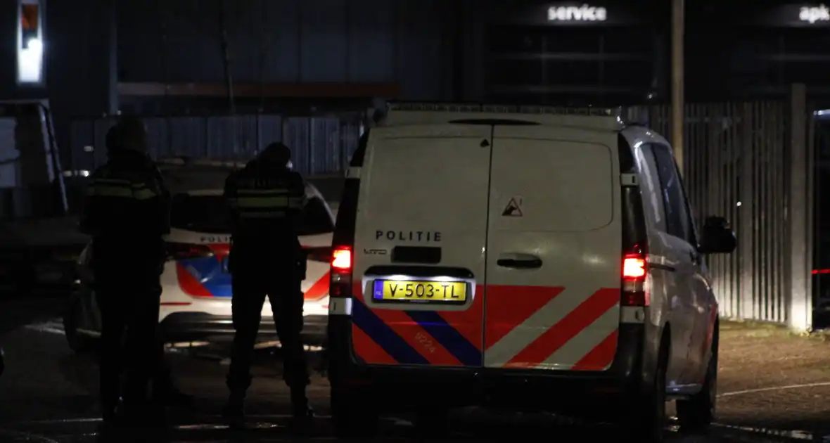 Massale politie-inzet voor steekpartij - Foto 6