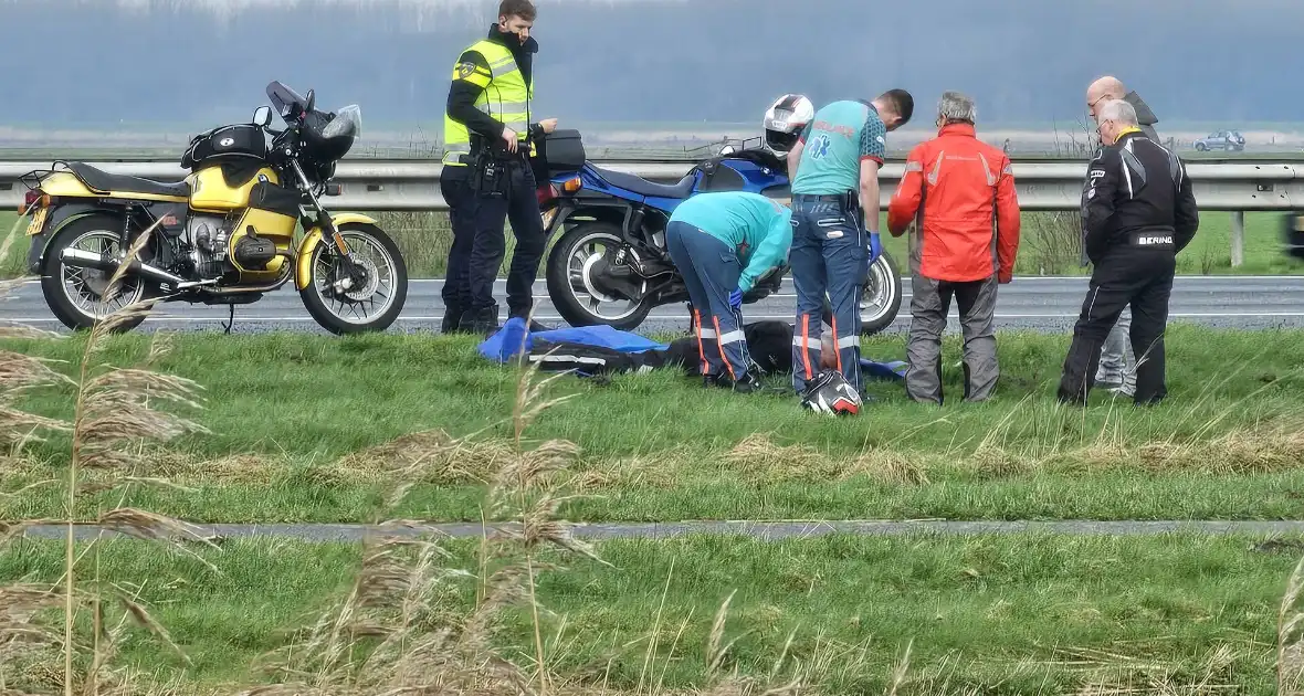 Motorrijder ten gewond op snelweg - Foto 5