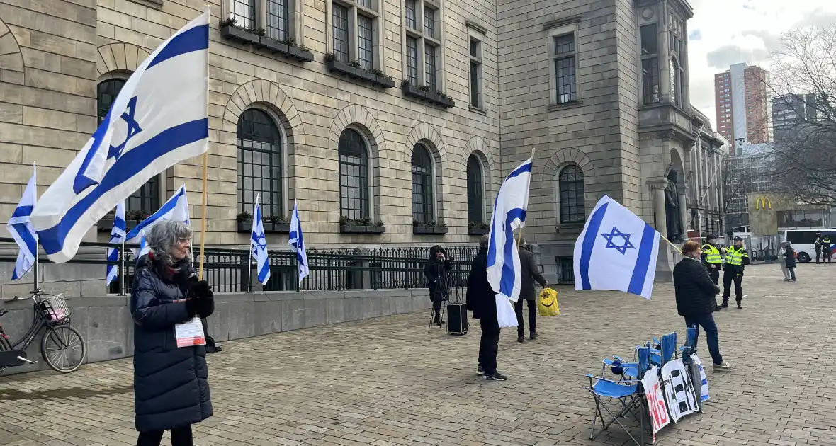 Pro Israëlische demonstratie bij gemeentehuis