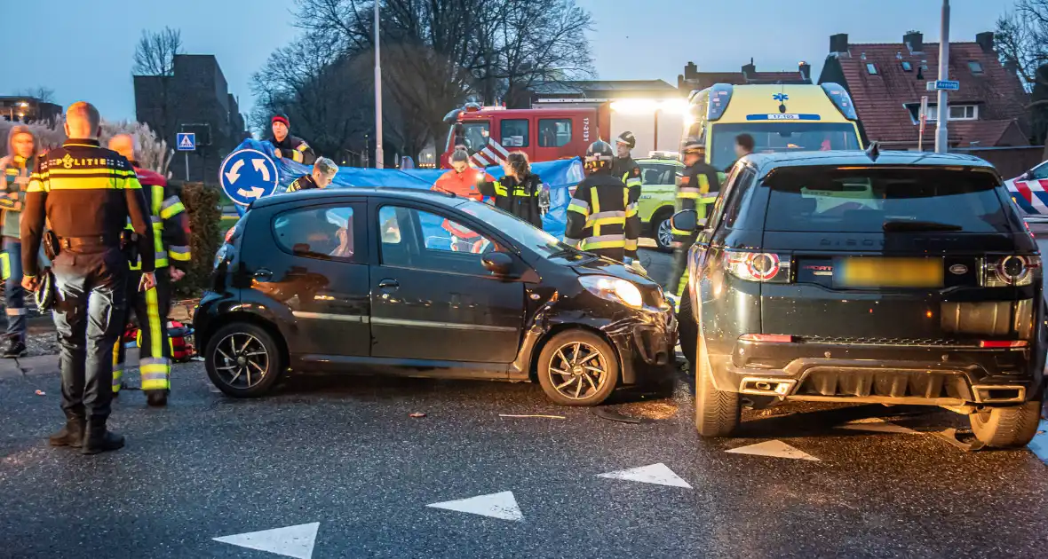 Gewonde bij zware aanrijding - Foto 5