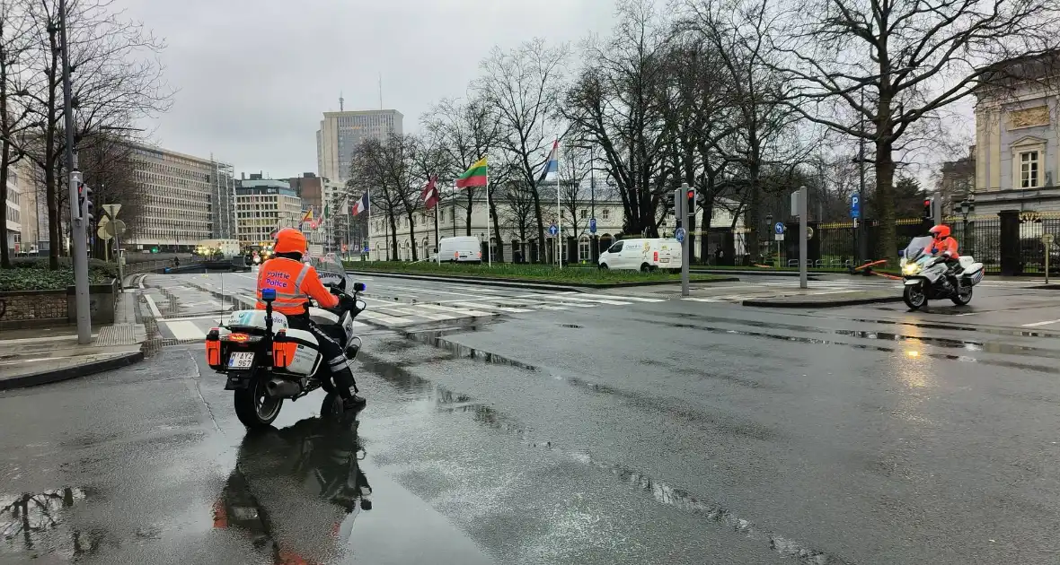 Boeren trekken richting euro parlement - Foto 7