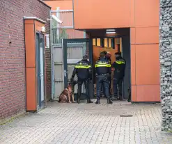 Politie overmeesterd agressieve man met mes