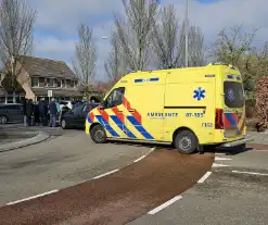 Automobilist en fietser in botsing op kruising