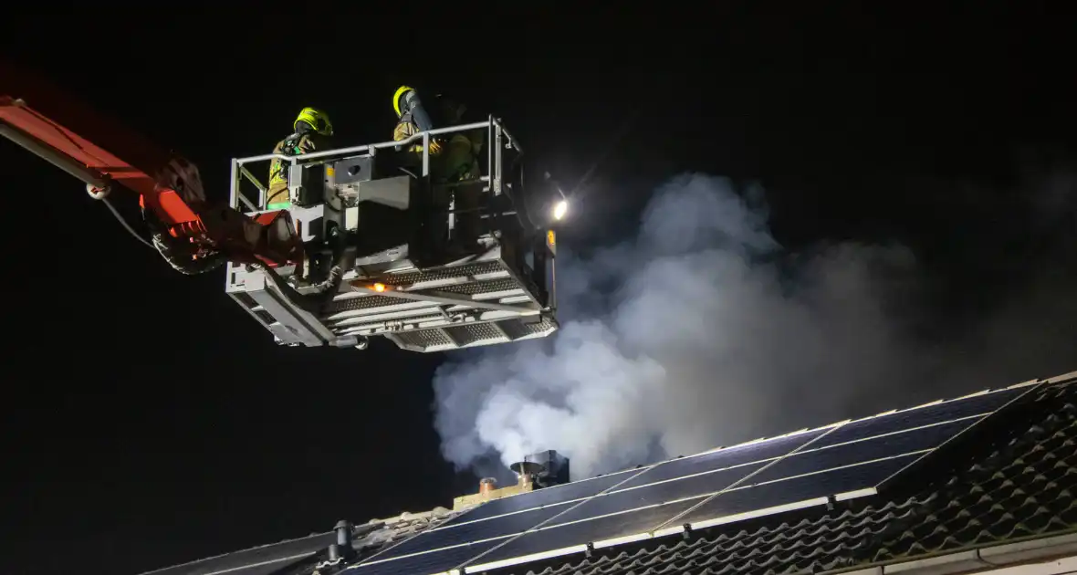 Flinke rookontwikkeling door schoorsteenbrand