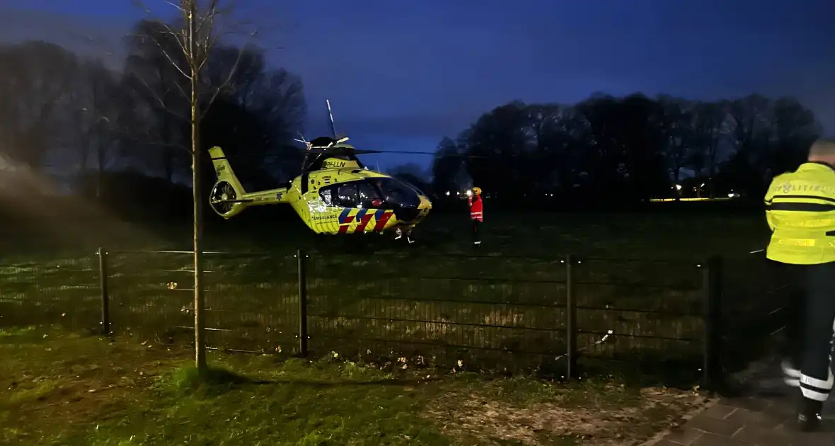 Traumahelikopter landt vanwege medische noodsituatie - Foto 2