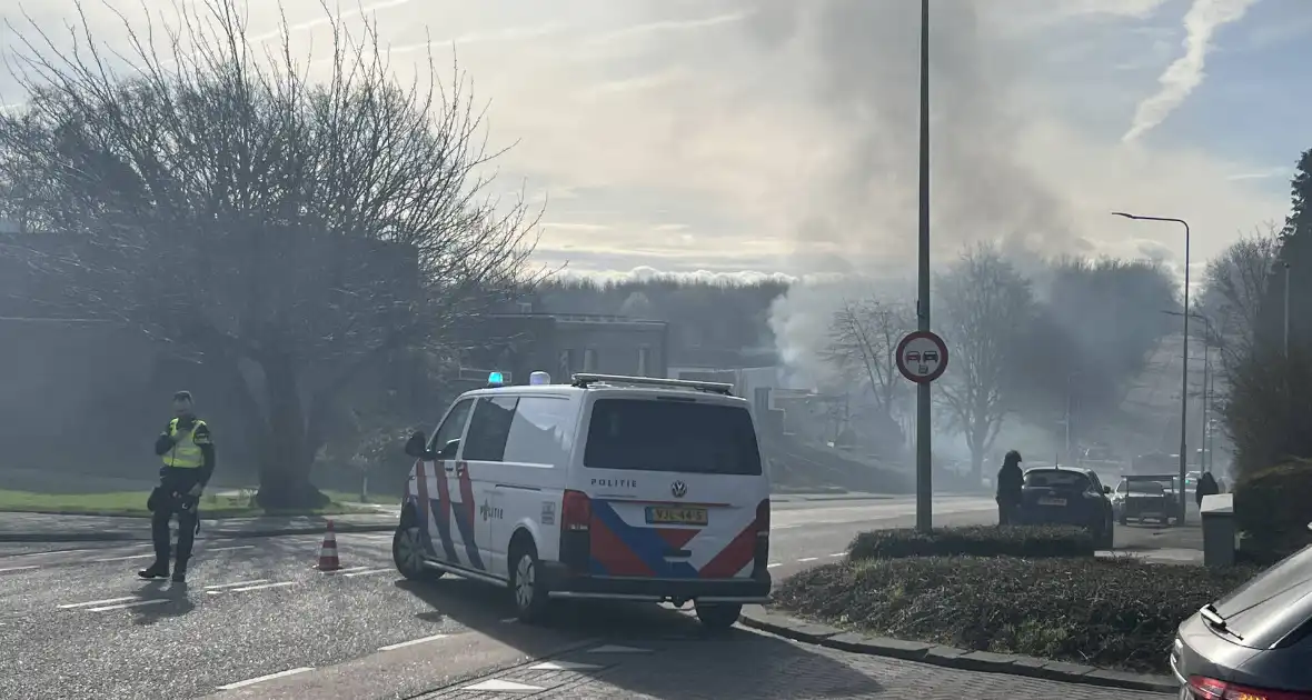 Forse rookontwikkeling bij woningbrand, traumateam ingezet - Foto 1