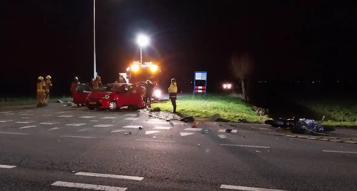 Brommerrijder gewond bij botsing met automobilist, traumahelikopter geland