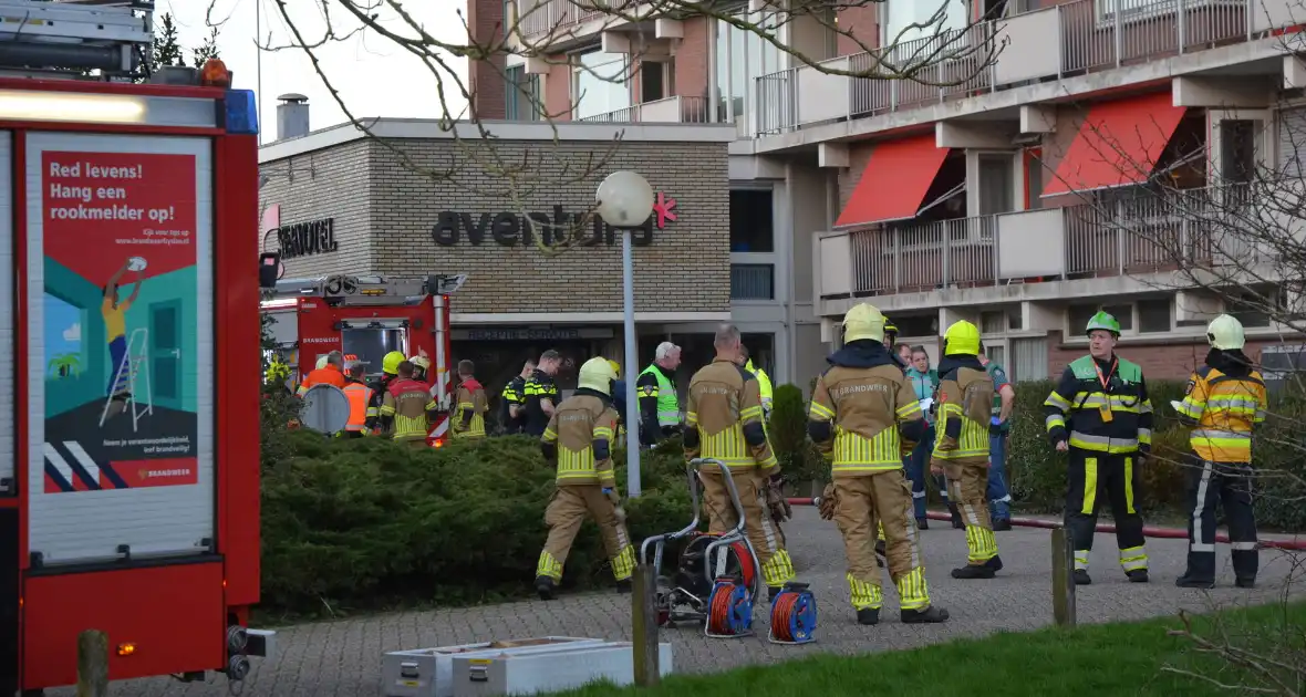 Zeer grote brand in zorgcomplex, mensen en dieren geëvacueerd door brandweer - Foto 4