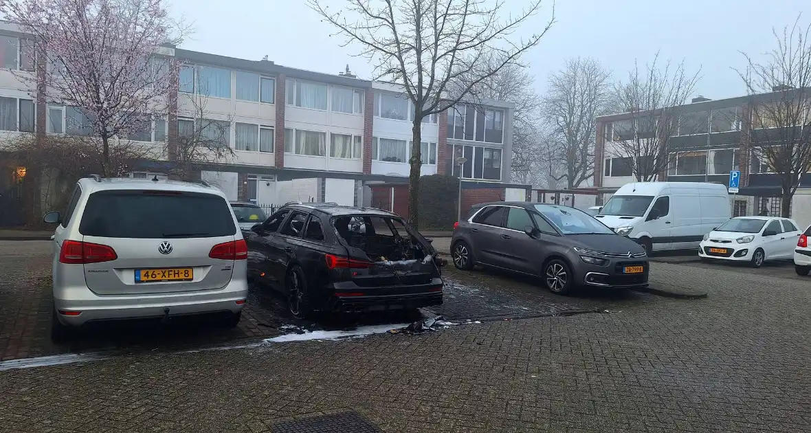 Audi compleet verwoest door brand