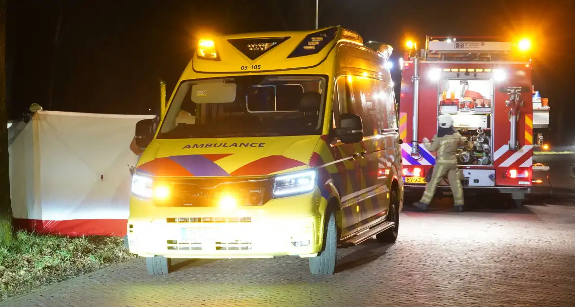 Meisje bekneld in fiets bij ongeval met andere fiets - Foto 3