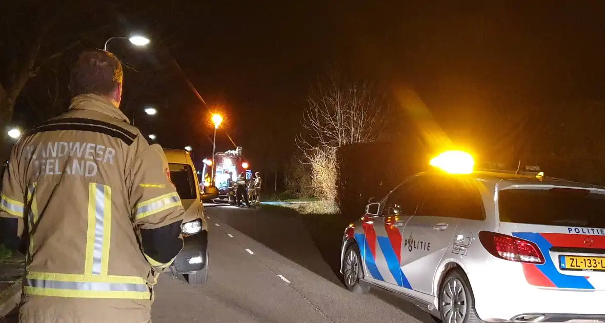 Uitslaande brand bij volkstuinencomplex - Foto 1