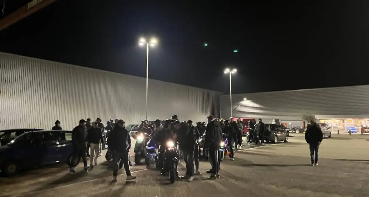 Grote scooter meeting gestopt door politie - Foto 12