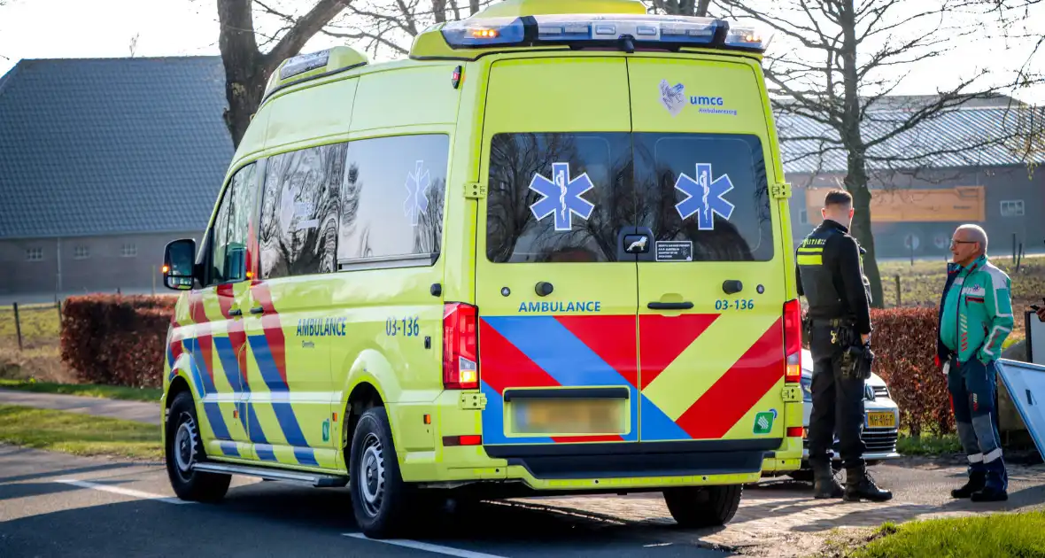 Automobilist gaat ervandoor na ongeval met drie andere auto's - Foto 3