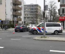 Ongeval tussen bezorgbus en personenauto