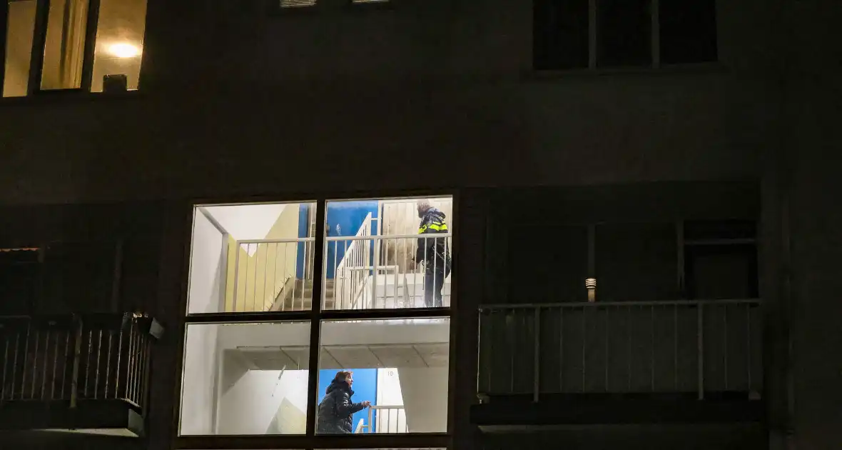 Buurtbewoners opgeschrikt door explosie bij appartement - Foto 3