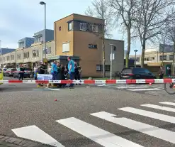 Man op brommer gewond bij botsing met auto