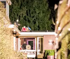 Brand op dak van vrijstaande woning