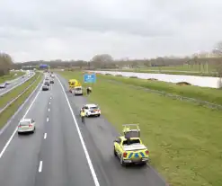 Voertuig beschadigd na kop-staartbotsing