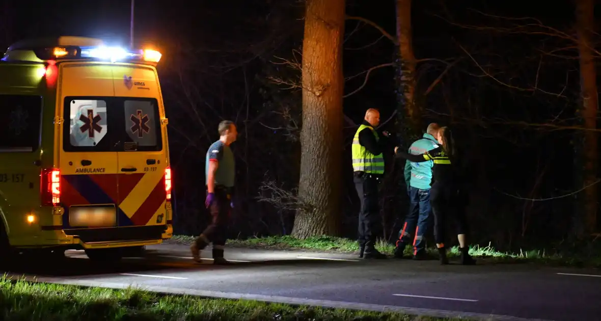 Fietser zwaargewond bij ongeval met auto - Foto 4