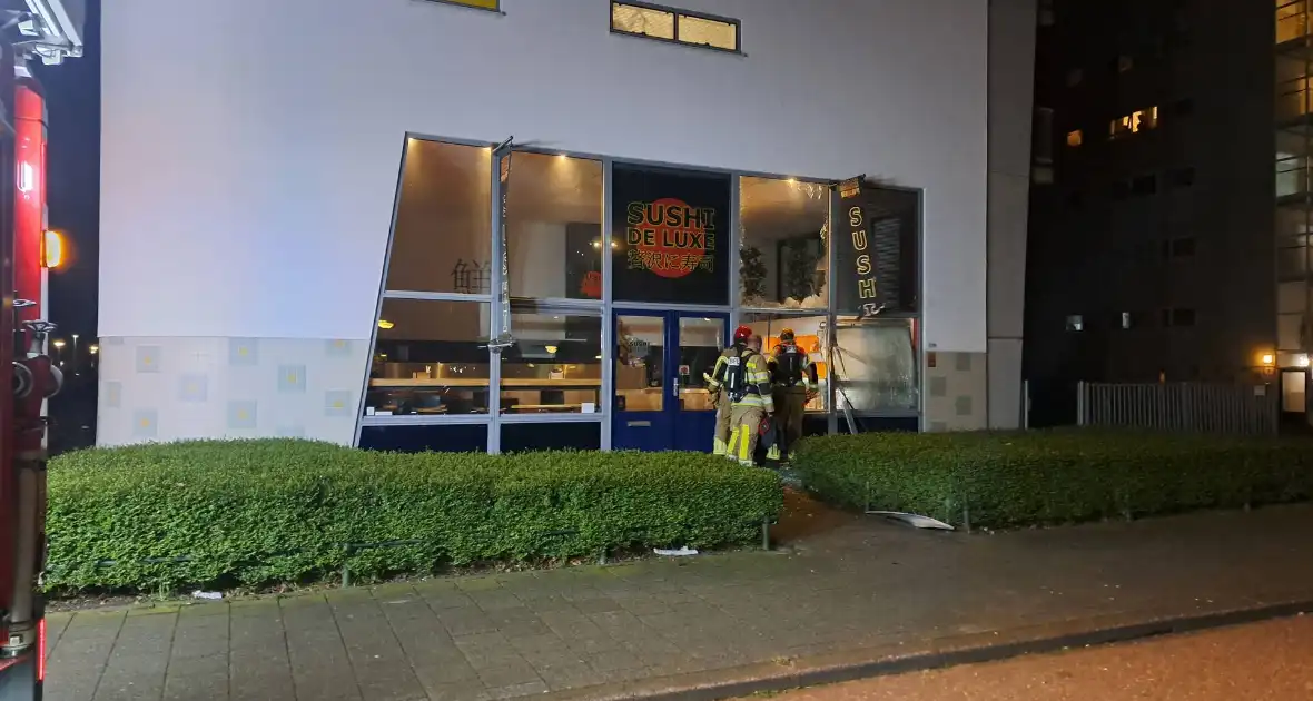 Flinke schade aan sushirestaurant na explosie - Foto 5