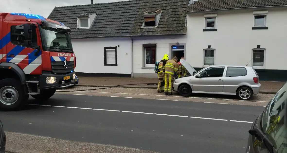 Brand in geparkeerde auto geblust