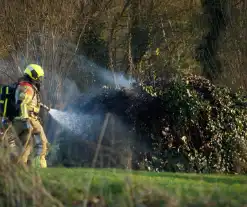 Brand rondom transformatorhuis snel geblust