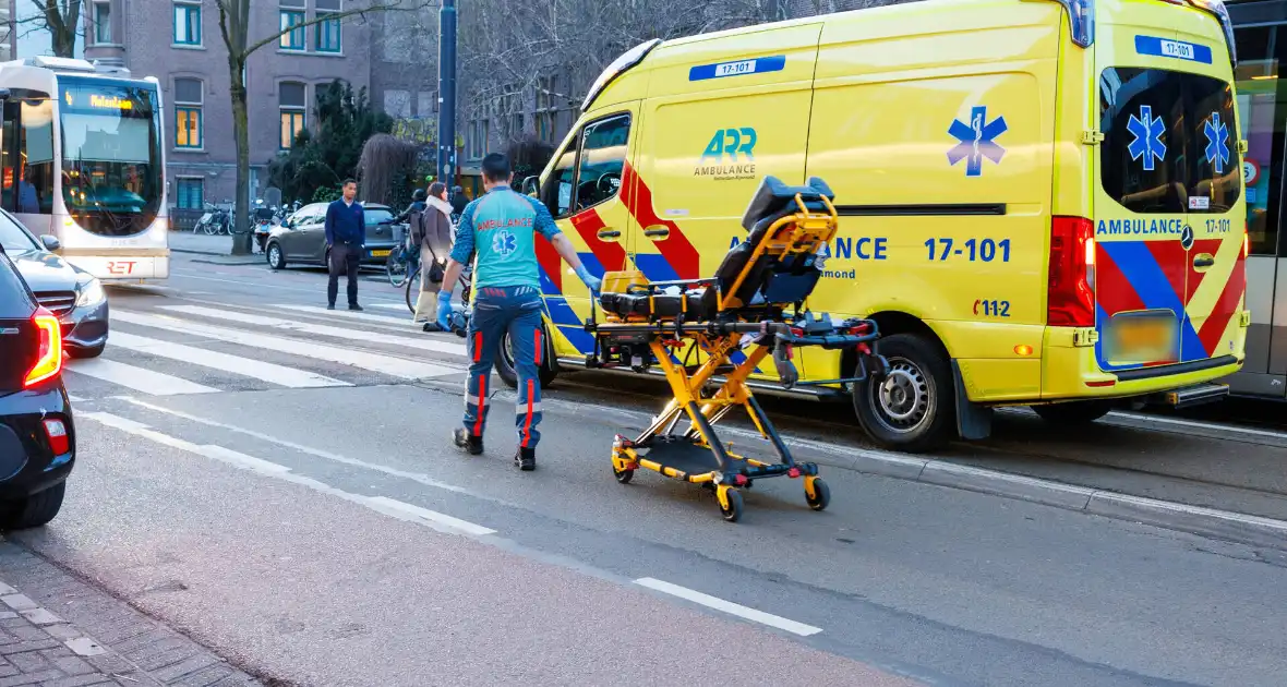 Fietser gewond na val bij tramrails - Foto 7