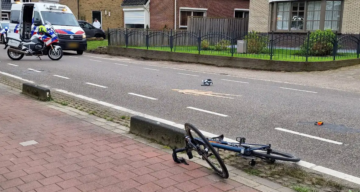 Motoragent onderweg naar overval krijgt ongeval met fietser - Foto 3