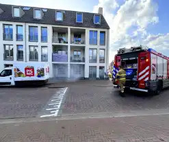 Bezorgbus van Picnic vliegt in brand