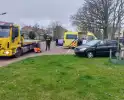 Twee personenauto's met elkaar in botsing