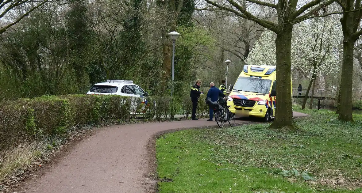 Traumahelikopter ingezet bij ongeval waarbij fietser gewond raakt - Foto 1