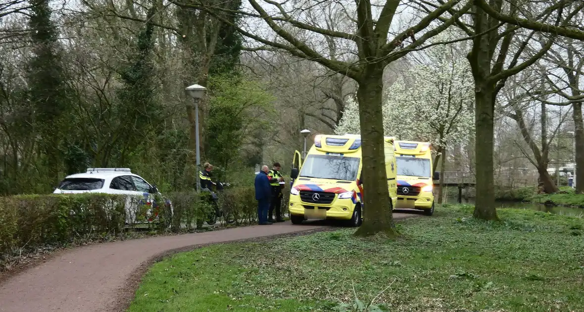 Traumahelikopter ingezet bij ongeval waarbij fietser gewond raakt - Foto 2