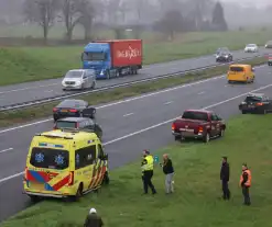 Kop-staartbotsing tussen twee voertuigen op de A50