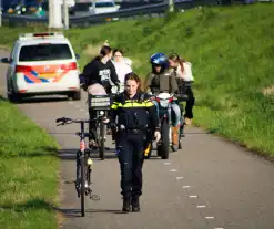 Meerdere fietsers onderuit na botsing met crossbrommer