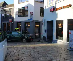 Auto ramt gevel Aziatisch restaurant