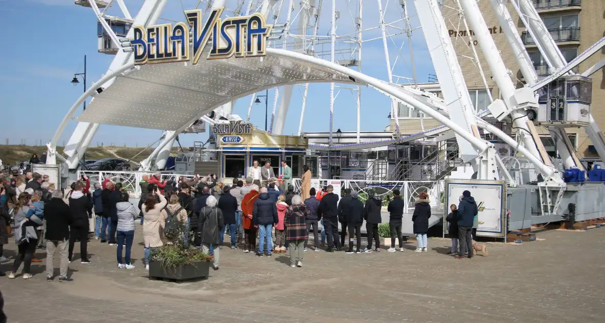 Reuzenrad Bella Vista feestelijk geopend