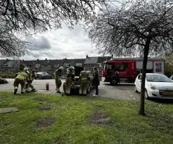 Brandweer ingezet voor smeulend isolatie materiaal onder motorkap