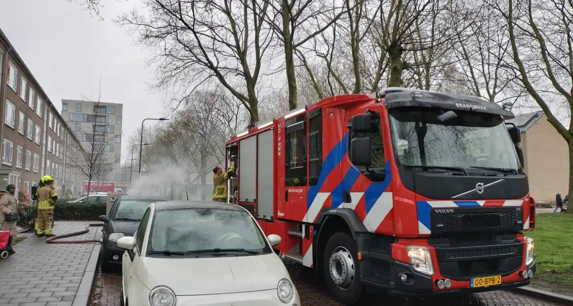 Flinke rookontwikkeling door brand in ondergrondse container - Foto 10