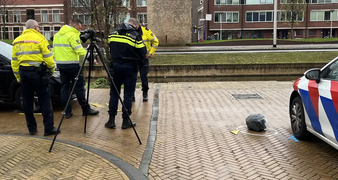 Scooterrijder geschept bij kruising, onderzoek gestart - Foto 6