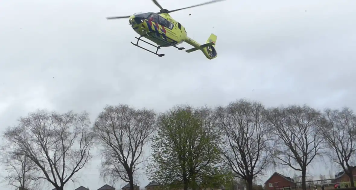 Man zwaargewond na steekpartij op oprit - Foto 4