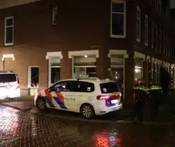 Politie onderzoekt mogelijke steekpartij in woning