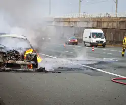 Auto brand volledig af, a4 grotendeels afgesloten