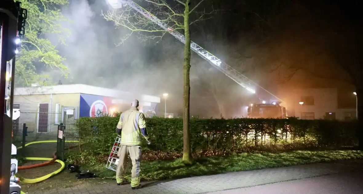 Grote brand in clubhuis van voetbalvereniging - Foto 2