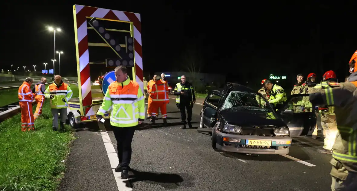 Automobilist klapt op pijlwagen - Foto 4