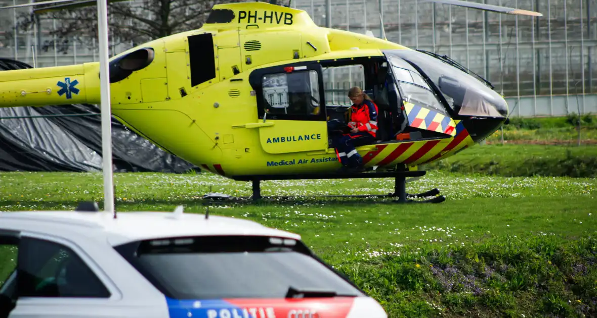Traumahelikopter landt voor medische noodsituatie tijdens “kom in de kas” - Foto 2