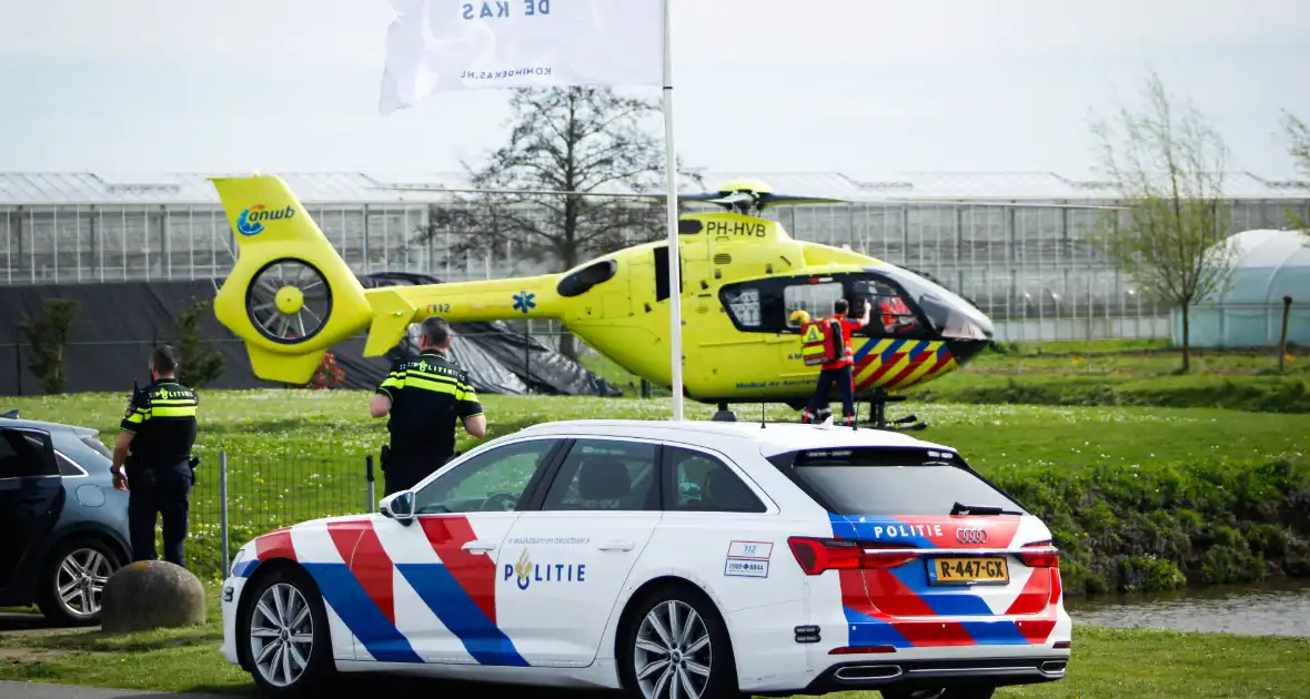Traumahelikopter landt voor medische noodsituatie tijdens “kom in de kas” - Foto 7