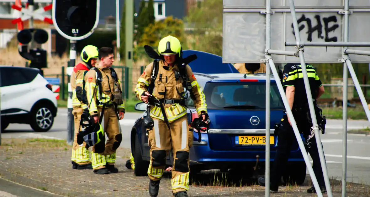 Brandweer ingezet voor rookontwikkeling bij auto - Foto 8